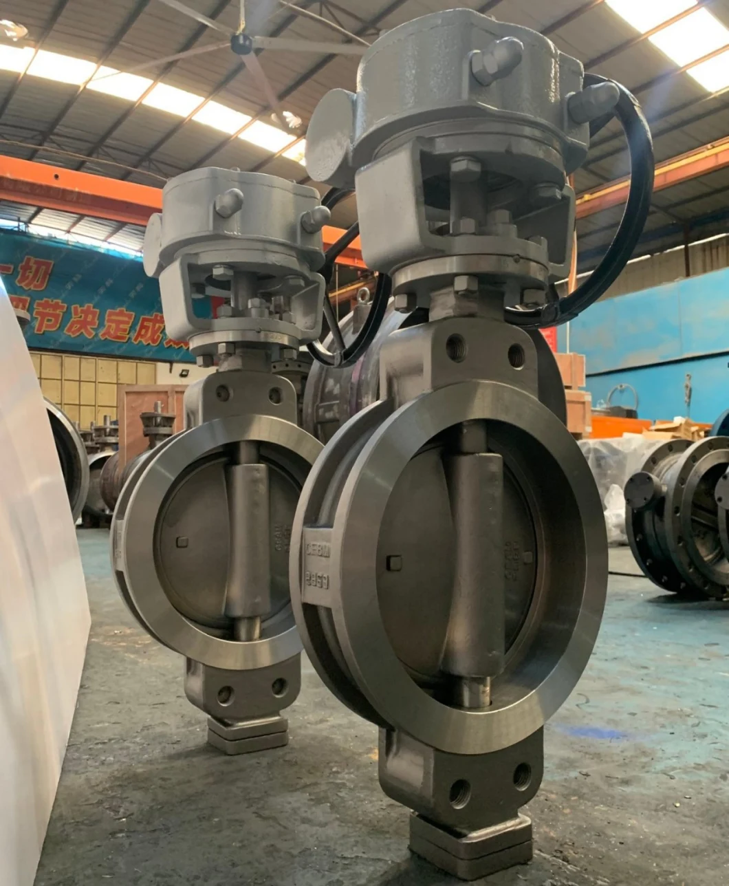 API/DIN Standard Wcb/Lcb/Lcc/CF8 Triple Offset Butterfly Valve